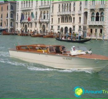 Taxi-in-Venezia-price order-much-is-in-taxi