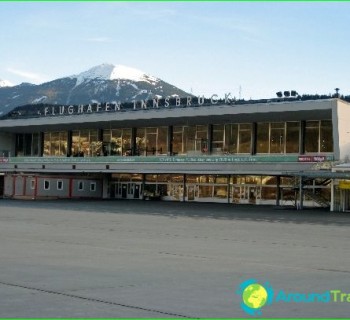 Airport Innsbruck-in-chart-like photo-get-up