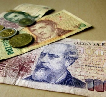 currency-in-Argentina-exchange-import-money-any currency