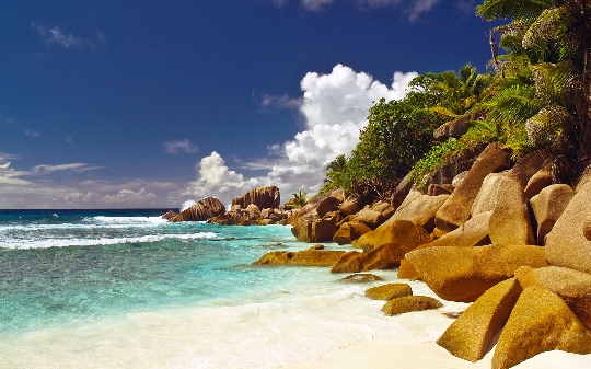 Holidays in Seychelles in April