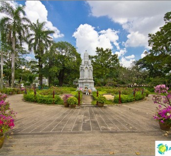 park-saranrom-bangkok-near-royal-palace