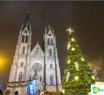 the-church-st-ludmila-prague-cozy-square-center-city