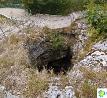 caves-crimea-emine-bair-khosar-or-mammoth-cave