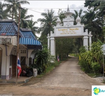 buddhist-temple-phu-khao-noi-koh-phangan-oldest-island