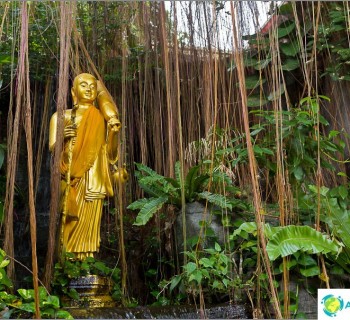 wat-saket-wat-saket-golden-mount-temple-bangkok-look-at-atmosphere-home