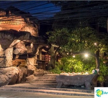 restaurant-dino-park-phuket-food-and-theme-park