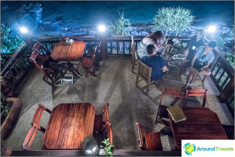 Diamond Cliff Restaurant on Lanta - the best place to meet the sunset on the sea