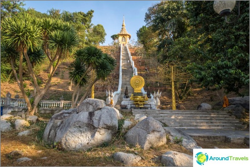 Phra Mondop Temple with Buddha Footprint