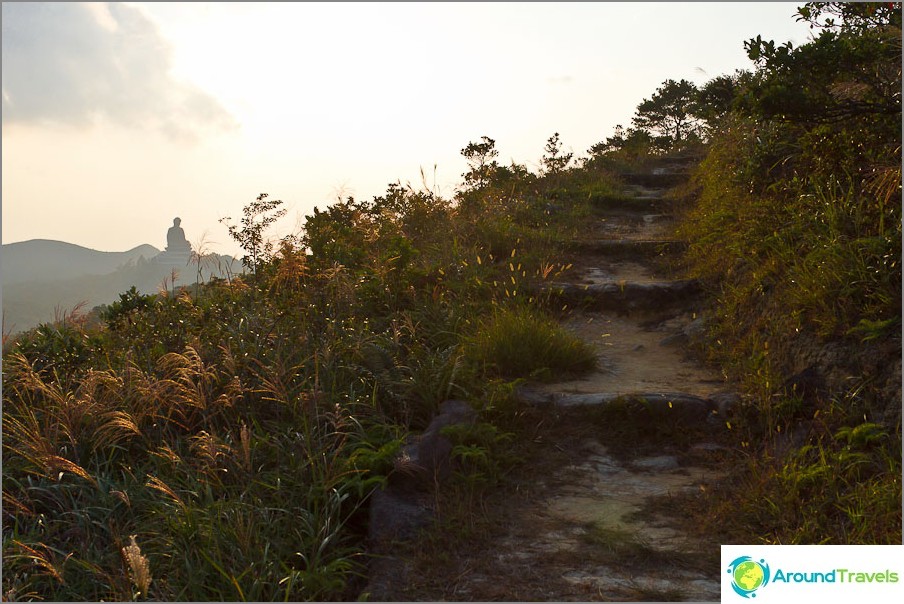 Lantau Trail - go around Ngong Ping
