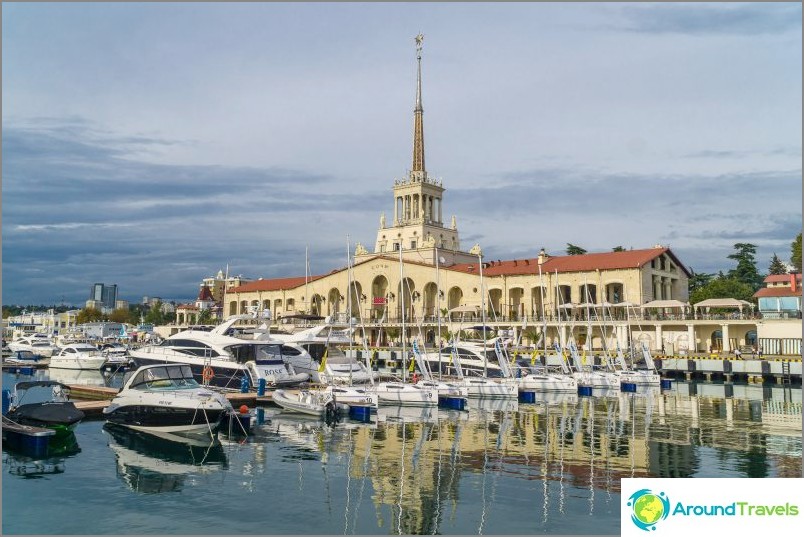 Marine Station in Sochi - yachts, boutiques and Semen Semenych
