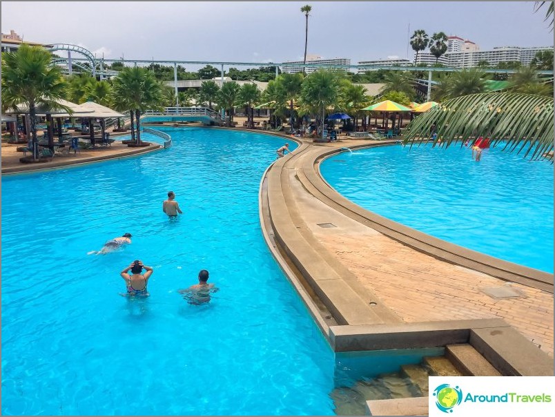 Water Park Pattaya Park - cheap and shabby