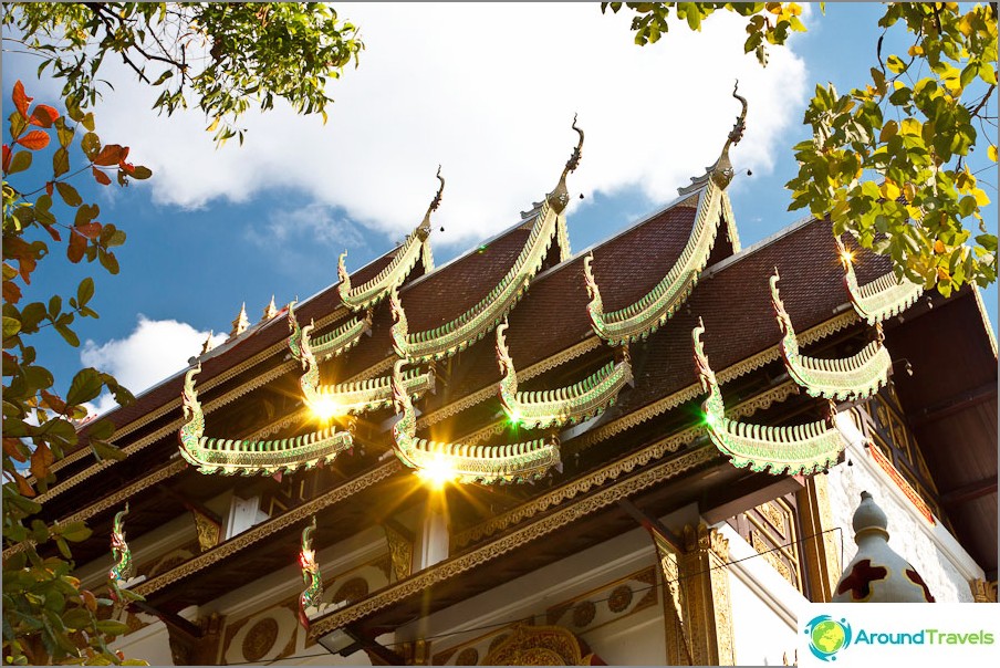 Brilliant temples of Thailand
