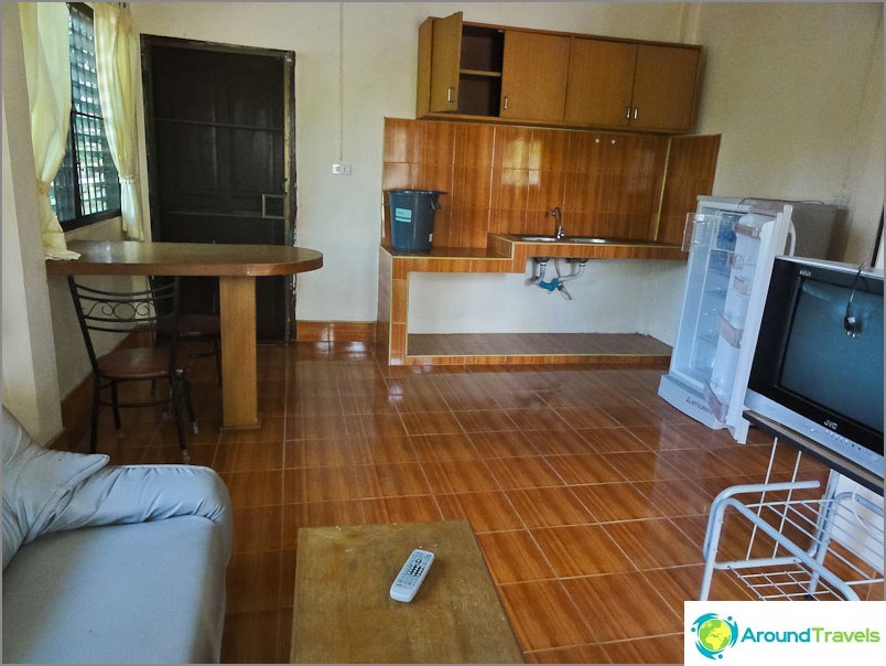 House for 9000 baht with two rooms