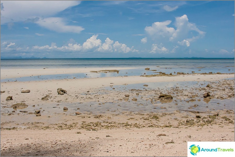 Laem Yai Beach