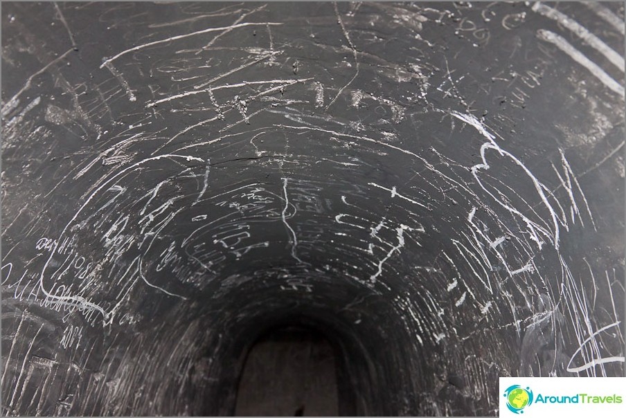 Vaults all in soot Vaults all in soot