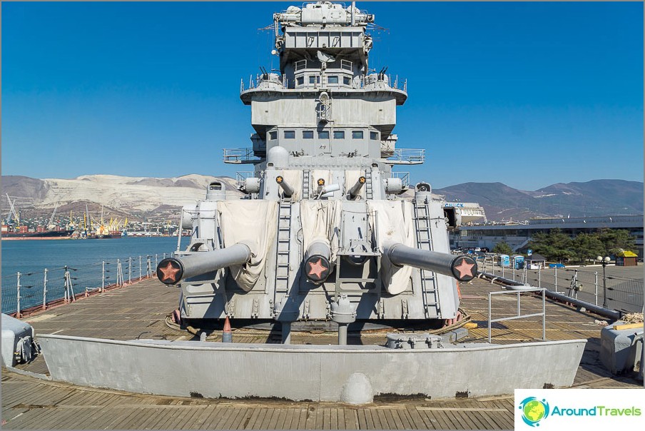 Three-gun tower installation of the main caliber Mk-5bis, caliber 152.4 mm