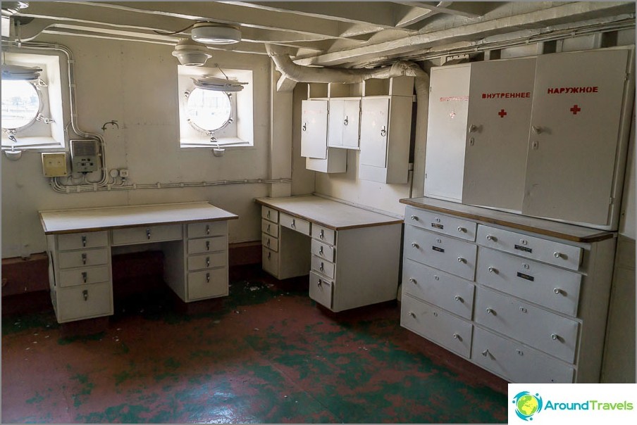 Medical compartment on the ship
