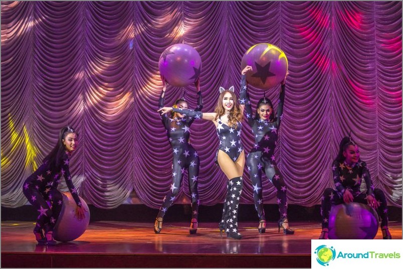 Show Alcazar in Pattaya - my review of the show transvestites