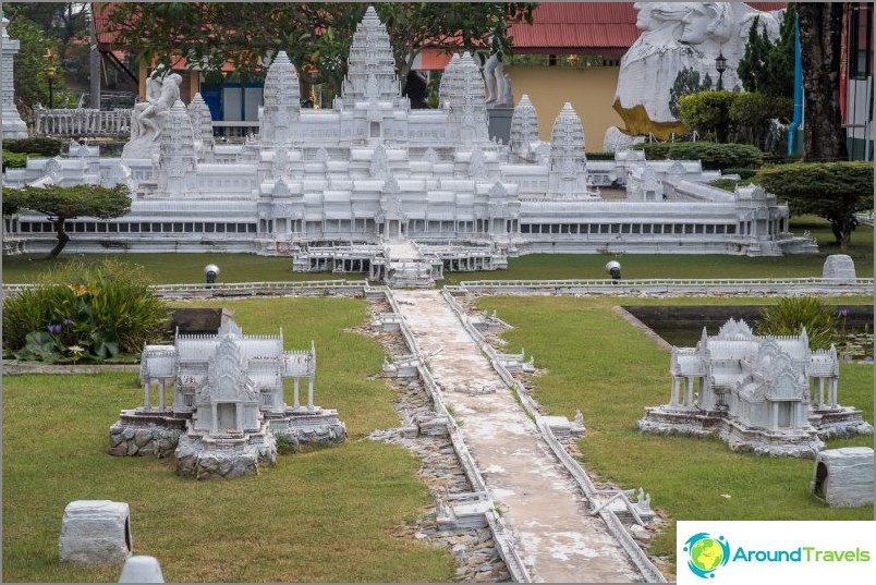 Mock Angkor Wat