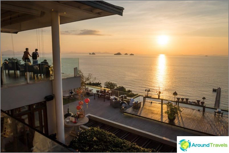 Air Bar at InterContinental Hotel - the best place to meet sunsets on Koh Samui