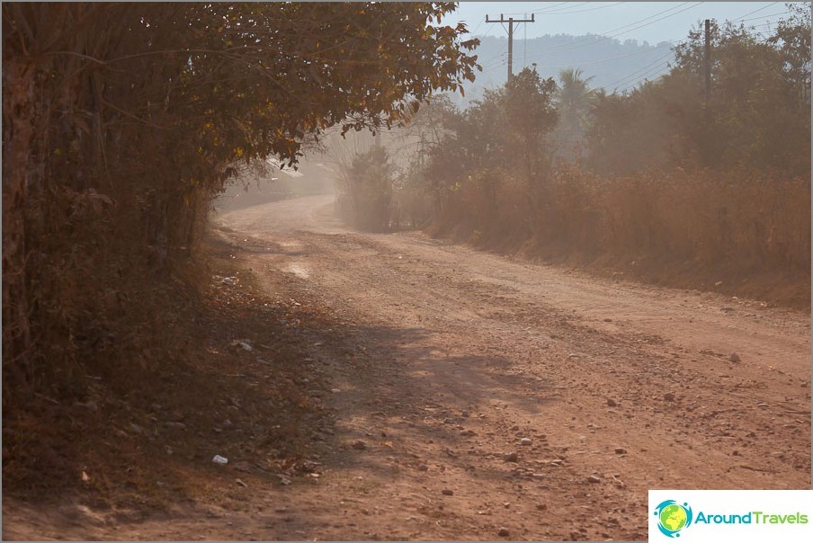 Very dusty road