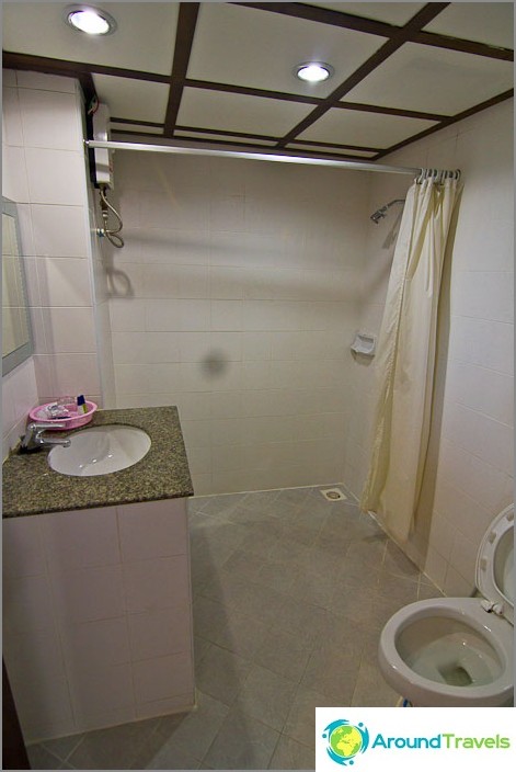 Standard for hotels bathroom