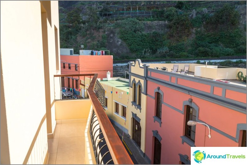 Overview of 5 apartments on Tenerife in Spain - with views and pools
