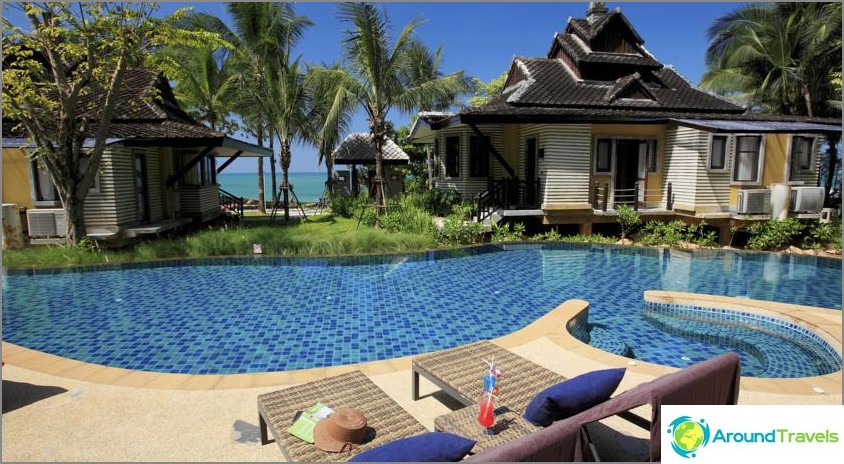 Top hotels in Khao Lak - my selection based on reviews and ratings.