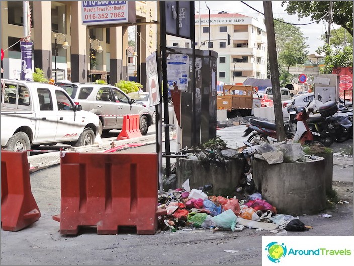 Rubbish in the streets of Kuala Lumpur