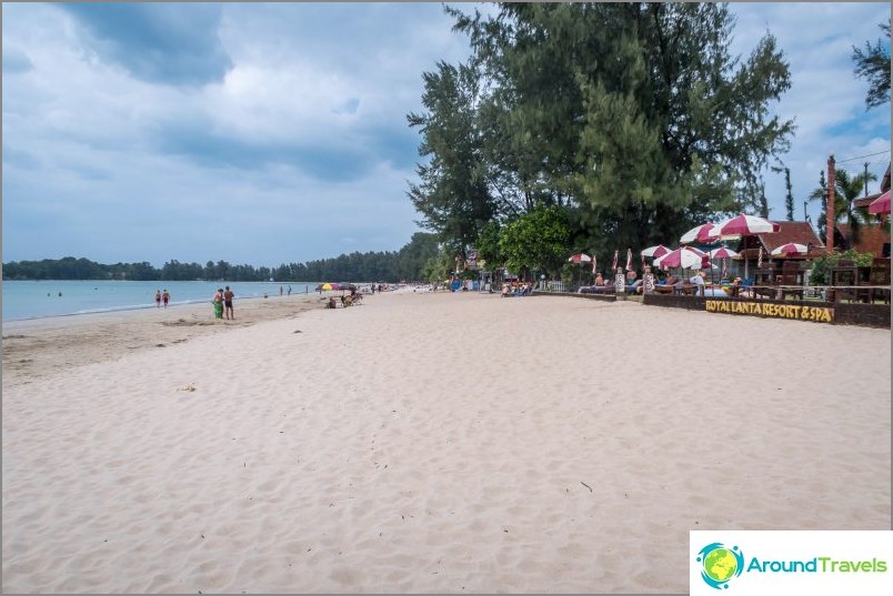 The central part of the beach Klong Dao on Lanta
