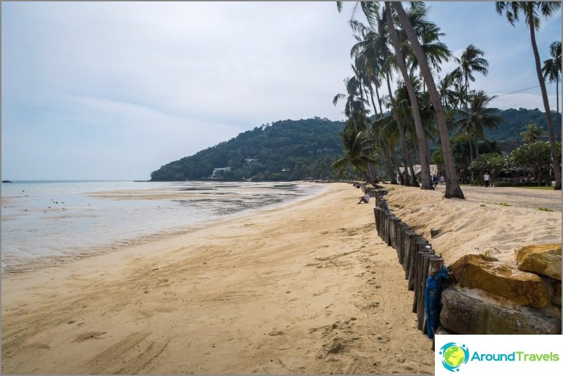 Lo Ba Kao Beach is the best choice for a long holiday on Phi Phi Don Island.