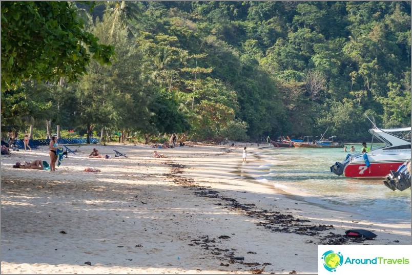 Lo Mo De Beach is the most beautiful beach on Phi Phi Don.