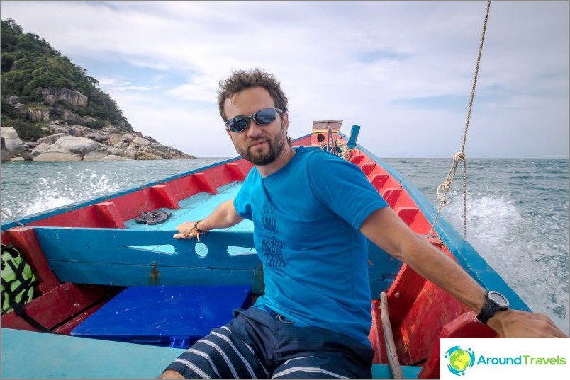 The easiest way to get to Bottle Beach is a taxi.