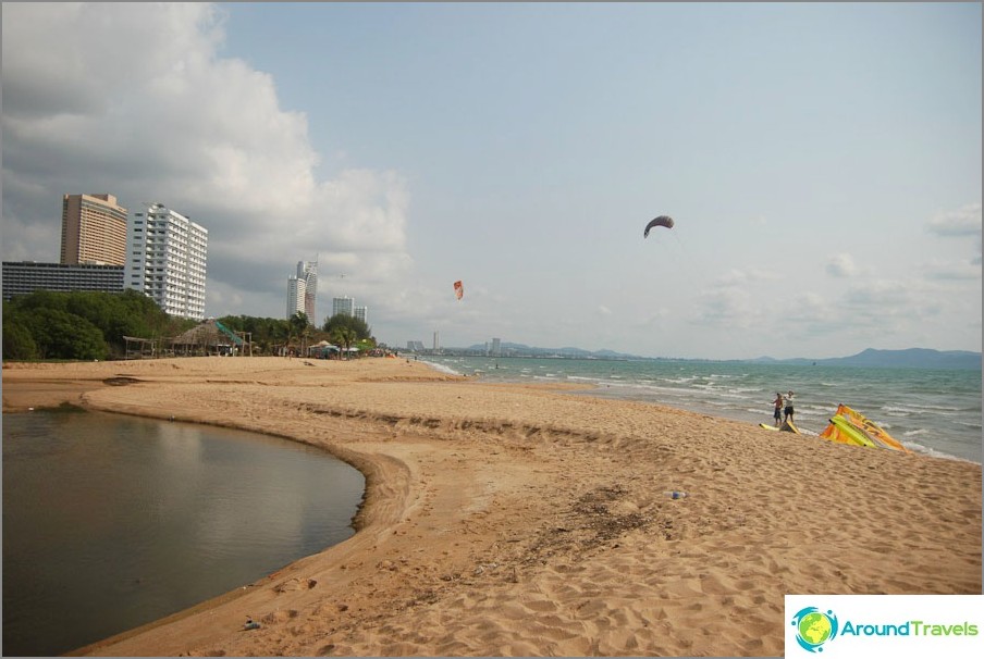 View from the northern edge of the beach