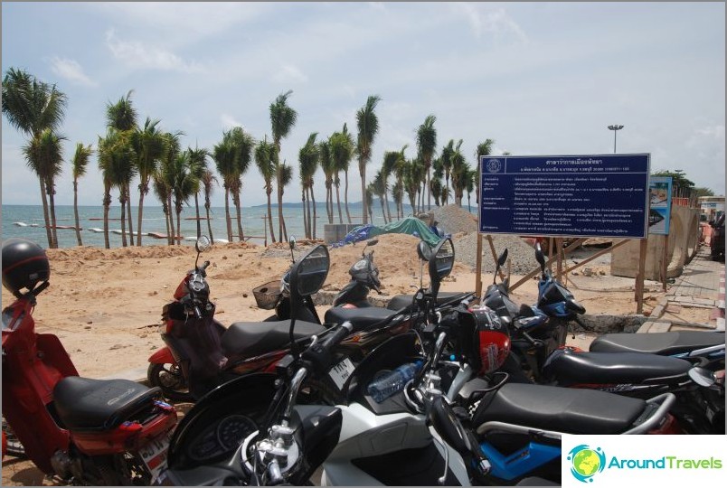 Dongtan Beach - a neat and quiet continuation of Jomtien
