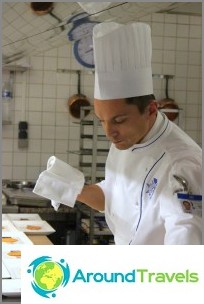 Roma is cooking in the class Le Cordon Bleu