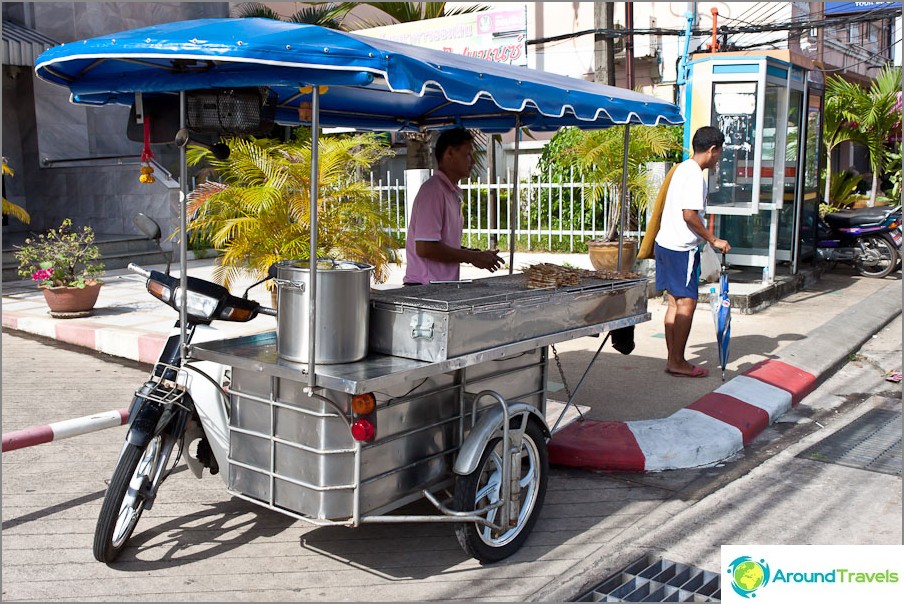 Food in Thailand on wheels