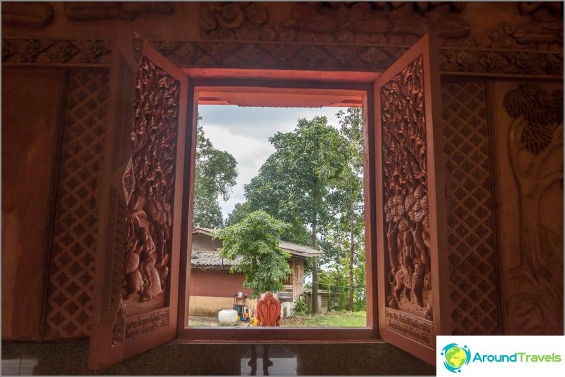 The Red Temple on Samui and the First Tourist - a time of amazing stories