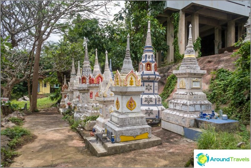 The Red Temple on Samui and the First Tourist - a time of amazing stories