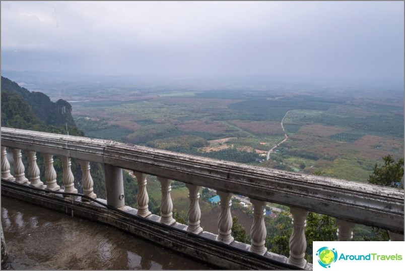 The view from the pagoda of the Tiger Temple is amazing, but this is not the top.
