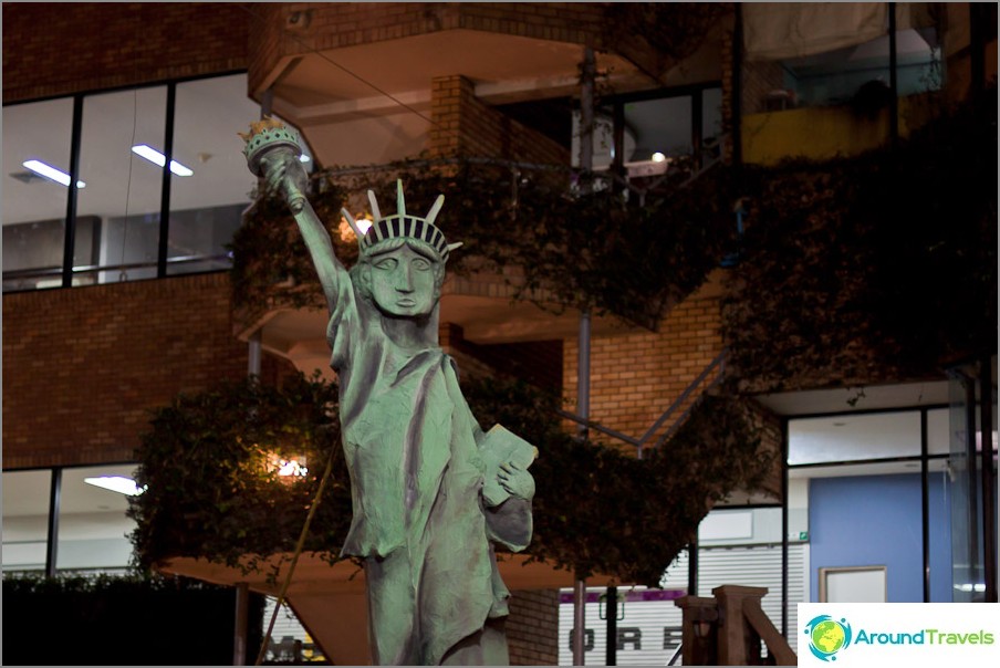 Statue of Liberty is clearly not happy with something