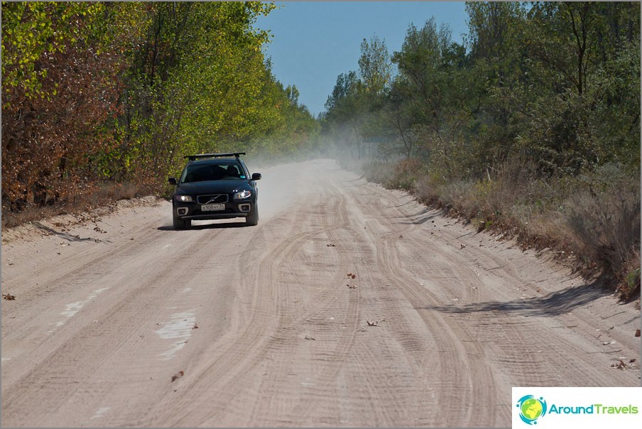 Dusty roads on the spit Dusty roads on the spit