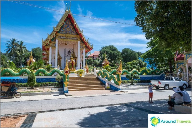 Wat Suwankiriket in Phuket
