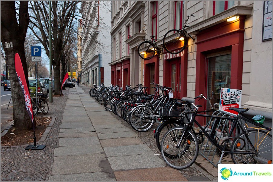 Bicycles everywhere Bicycles everywhere