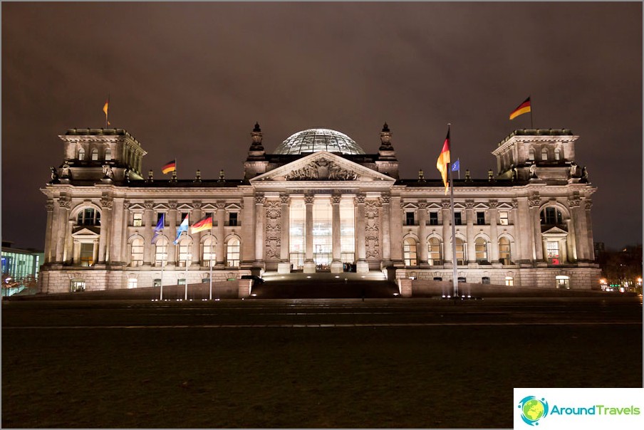 Reichstag (Reichstagsgeb? Ude - the building of the imperial assembly) Reichstag (Reichstagsgeb? Ude - the building of the imperial assembly)