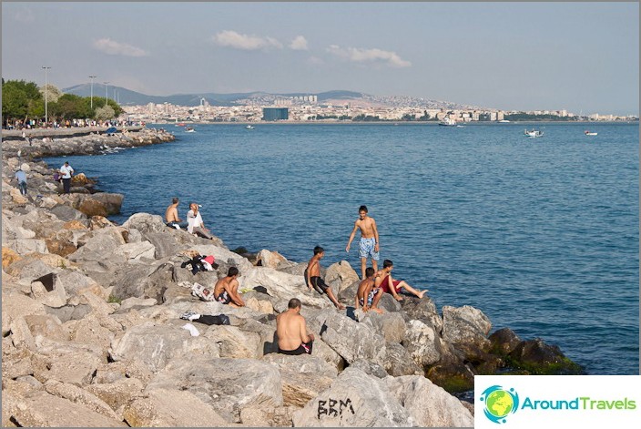 Beach in the city center of Istanbul.