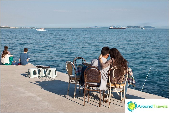 Romance on the shore of the Sea of ​​Marmara. Istanbul.