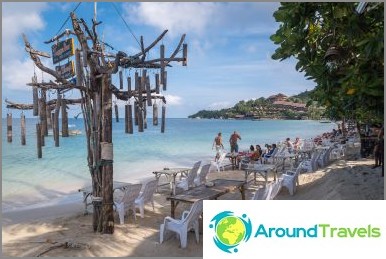 Vagga bar on Phangan - coconut shake overlooking the sea