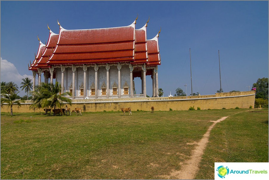 Boat temple