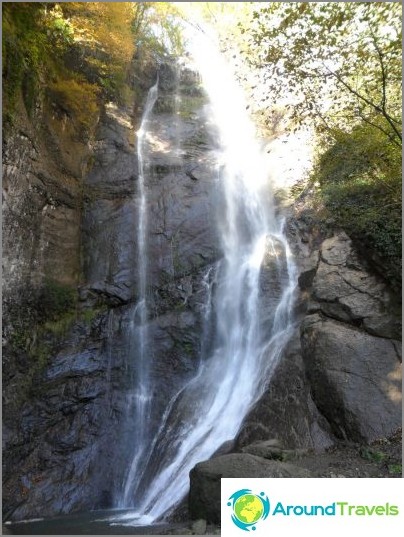 20-meter waterfall Mahunceti 